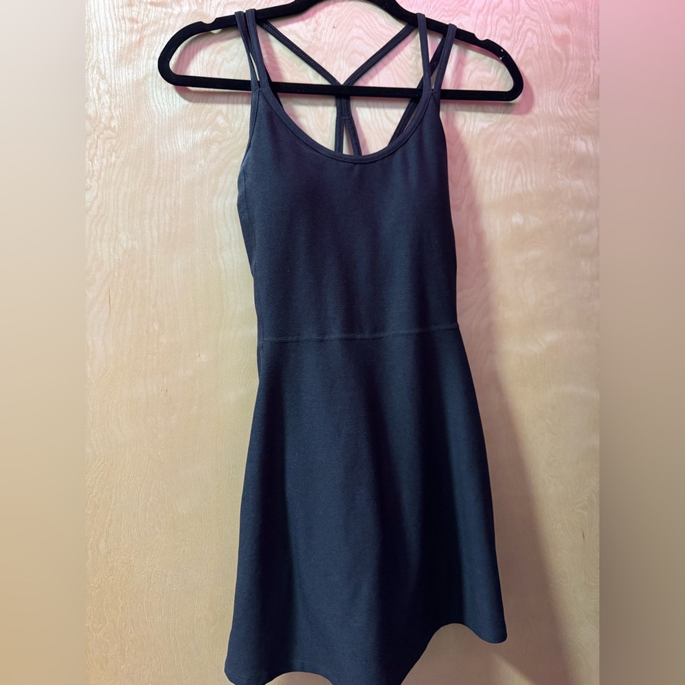 Old Navy Black Athletic Dress